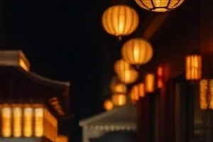 边境邮差封面：蜿蜒山路与单辆绿色邮车